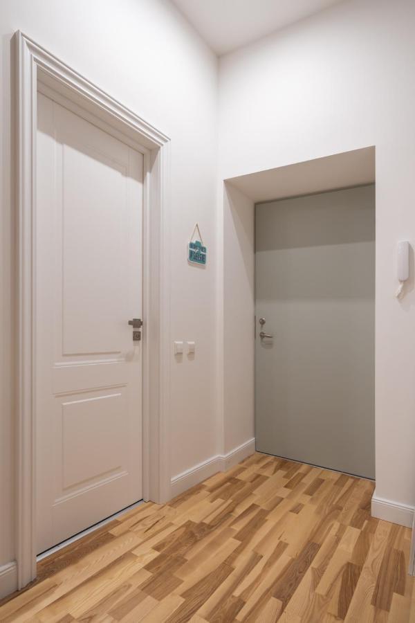 Lacplesa24 - Modern Studios In Riga City Center Kültér fotó